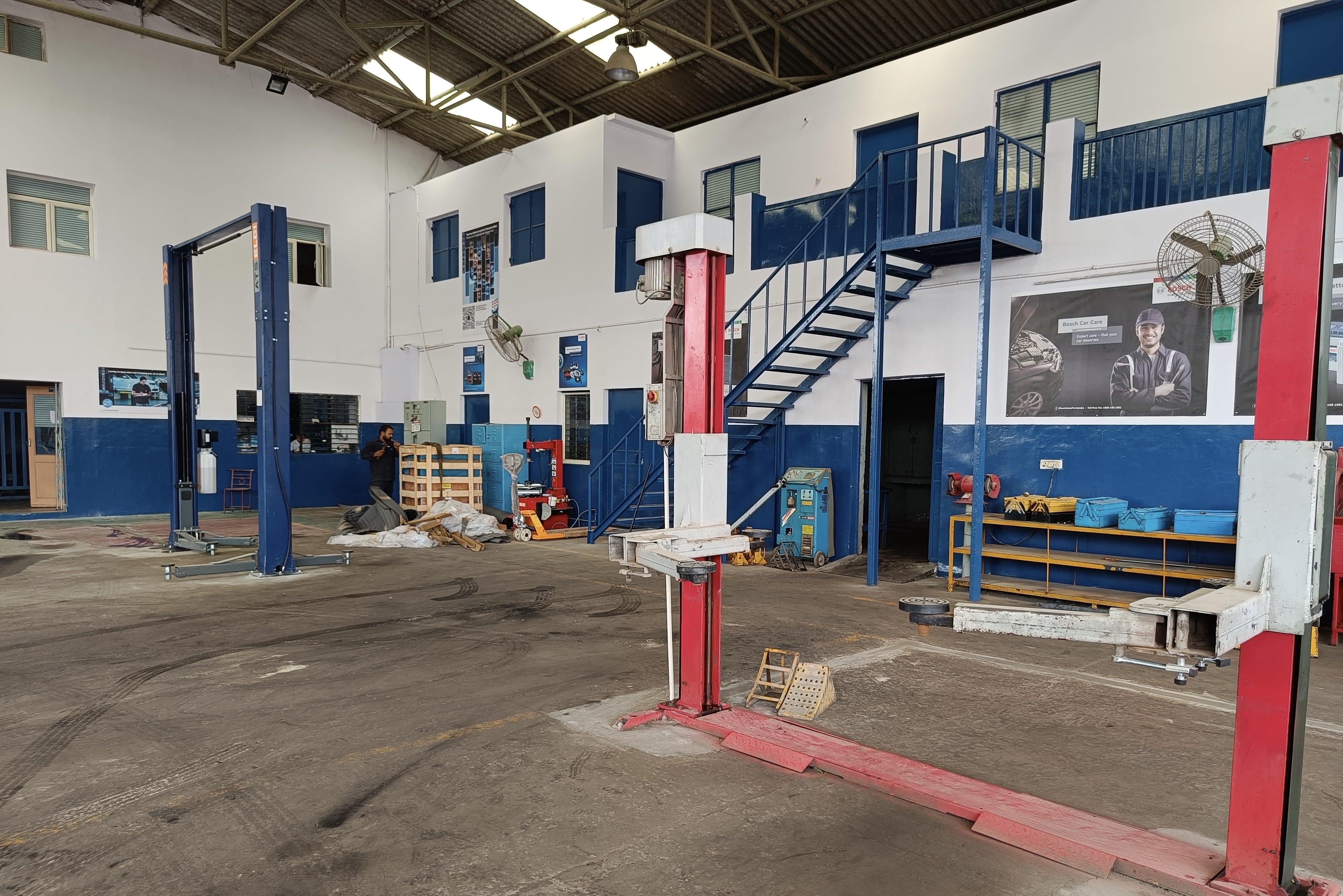 Ashok Leyland Vehicles Services and Repair Cylinder Hydrotesting